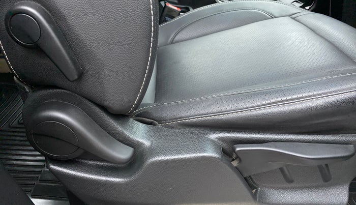2018 Tata Hexa Varicor 400 XTA, Diesel, Automatic, 35,426 km, Driver Side Adjustment Panel