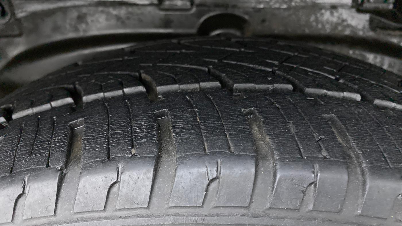 2018 Tata Hexa Varicor 400 XTA, Diesel, Automatic, 35,426 km, Left Rear Tyre Tread