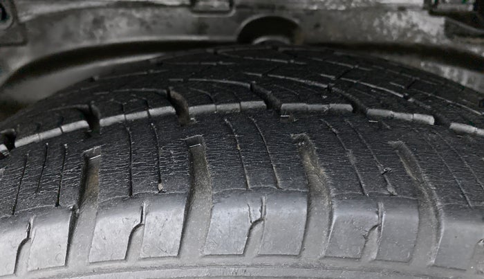 2018 Tata Hexa Varicor 400 XTA, Diesel, Automatic, 35,426 km, Left Rear Tyre Tread