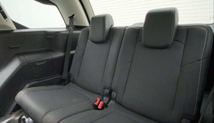 2018 Tata Hexa Varicor 400 XTA, Diesel, Automatic, 35,426 km, Third Seat Row ( optional )
