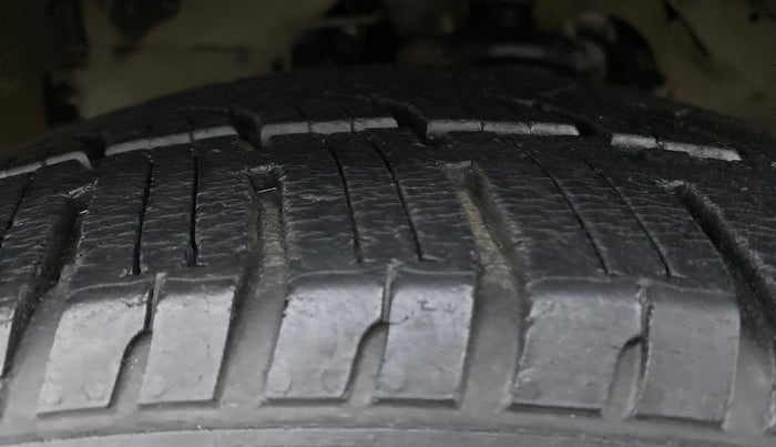 2018 Tata Hexa Varicor 400 XTA, Diesel, Automatic, 35,426 km, Right Front Tyre Tread