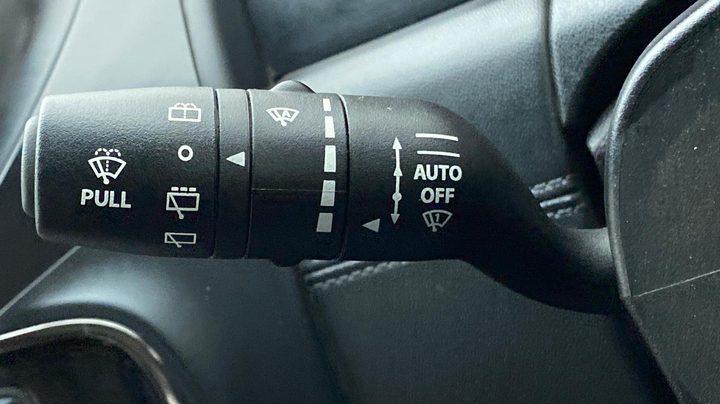 2018 Tata Hexa Varicor 400 XTA, Diesel, Automatic, 35,426 km, Rain Sensing Wipers