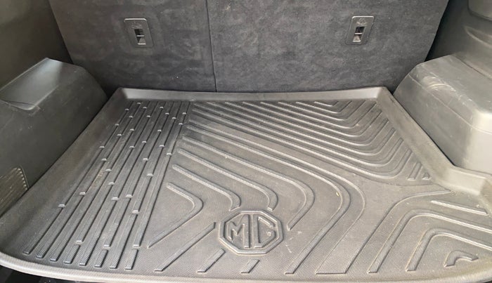 2019 MG HECTOR SHARP 1.5 DCT PETROL, Petrol, Automatic, 82,204 km, Boot Inside