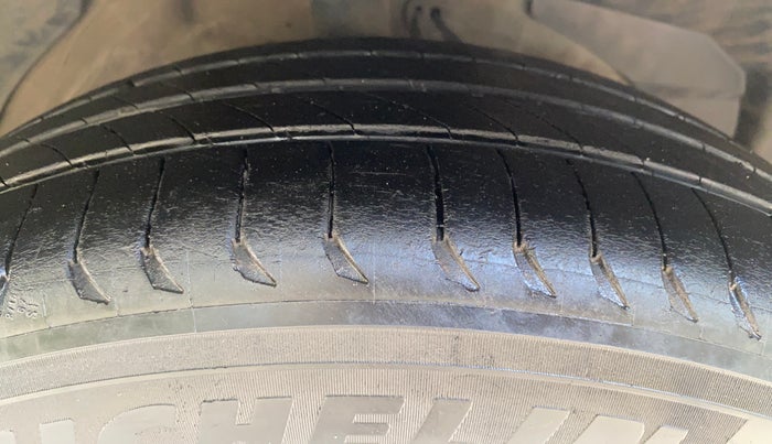 2019 MG HECTOR SHARP 1.5 DCT PETROL, Petrol, Automatic, 82,204 km, Right Front Tyre Tread