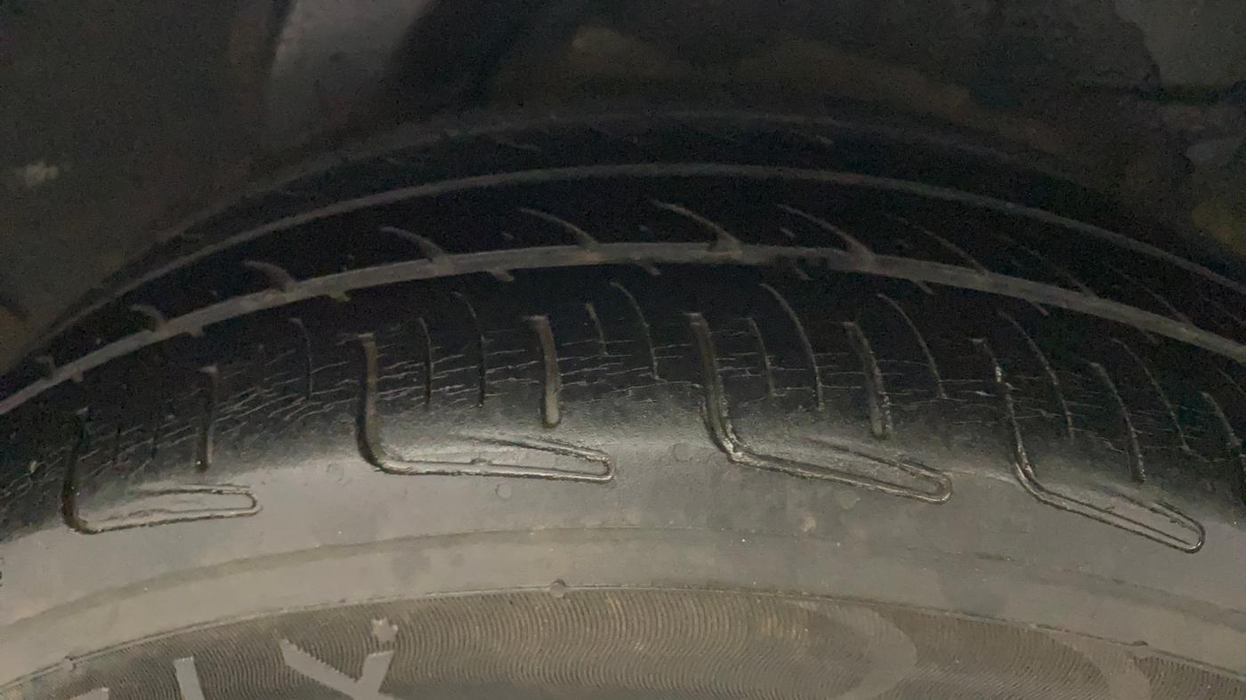2013 Hyundai i20 MAGNA 1.2, Petrol, Manual, 73,411 km, Left Rear Tyre Tread