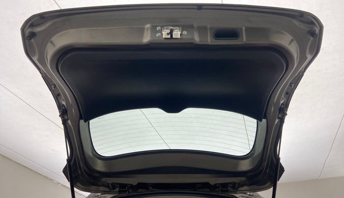 2022 Maruti XL6 ZETA MT, Petrol, Manual, 11,298 km, Boot Door Open