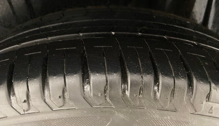 2022 Maruti XL6 ZETA MT, Petrol, Manual, 11,298 km, Left Rear Tyre Tread