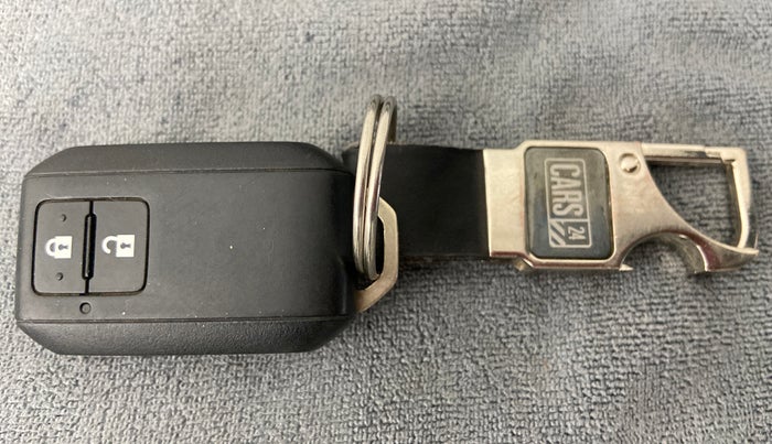 2022 Maruti XL6 ZETA MT, Petrol, Manual, 11,298 km, Key Close Up