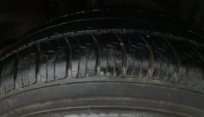 2016 Tata Tiago XT PETROL, Petrol, Manual, 83,954 km, Left Rear Tyre Tread