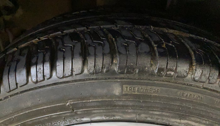 2016 Tata Tiago XT PETROL, Petrol, Manual, 83,954 km, Right Rear Tyre Tread