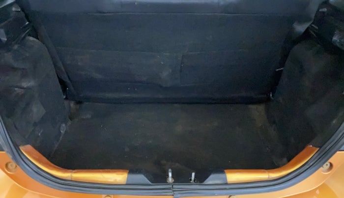 2016 Tata Tiago XT PETROL, Petrol, Manual, 83,954 km, Boot Inside