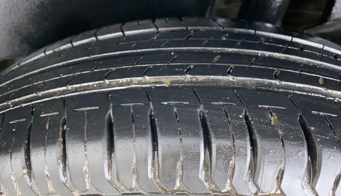 2017 Maruti Dzire VXI AMT, Petrol, Automatic, 13,755 km, Left Rear Tyre Tread