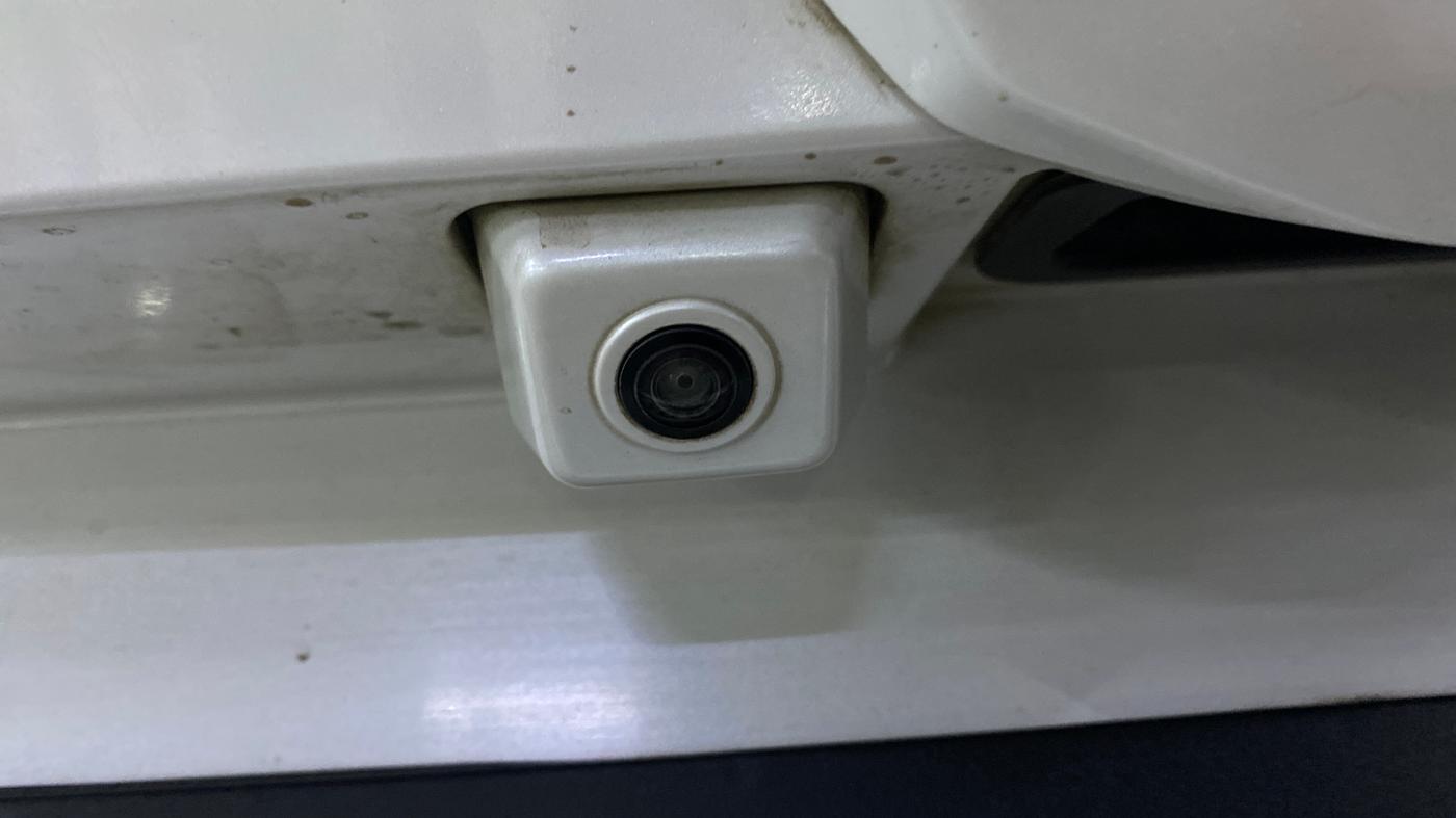 2022 Mahindra XUV700 AX 7 LUXURY D AWD AT 7 STR, Diesel, Automatic, 81,893 km, Parking Camera