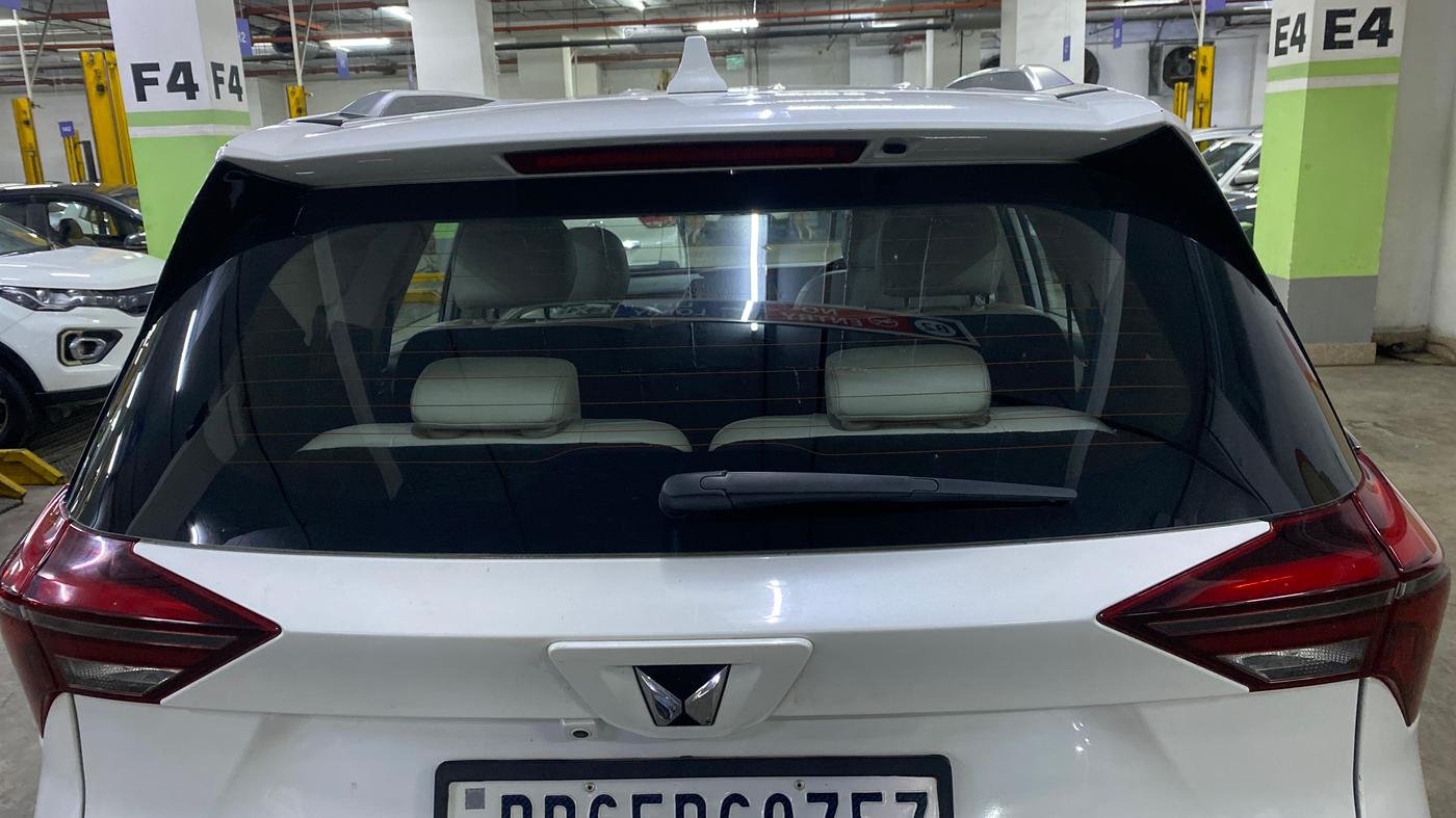 2022 Mahindra XUV700 AX 7 LUXURY D AWD AT 7 STR, Diesel, Automatic, 81,893 km, Rear Wiper