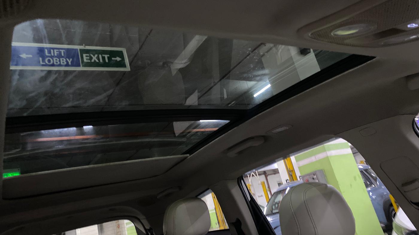 2022 Mahindra XUV700 AX 7 LUXURY D AWD AT 7 STR, Diesel, Automatic, 81,893 km, Moonroof/ Sunroof