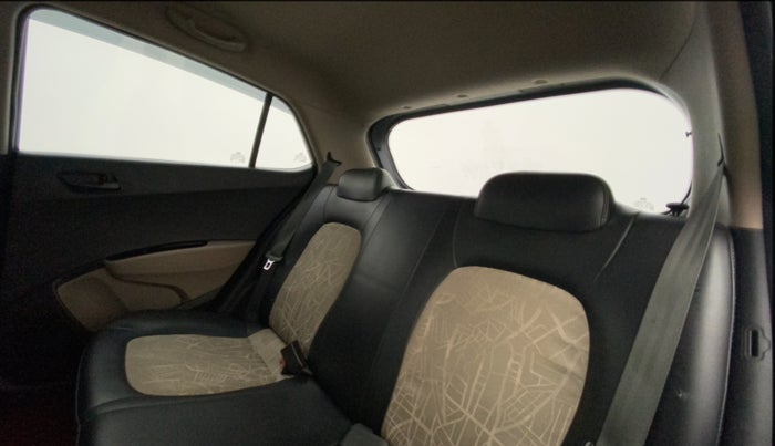 2015 Hyundai Grand i10 MAGNA 1.2 KAPPA VTVT, Petrol, Manual, 40,260 km, Right Side Rear Door Cabin