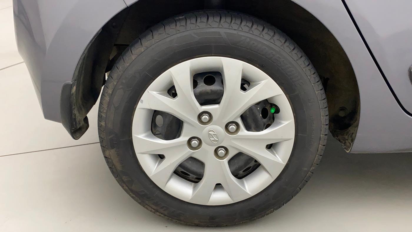 2015 Hyundai Grand i10 MAGNA 1.2 KAPPA VTVT, Petrol, Manual, 40,260 km, Right Rear Wheel