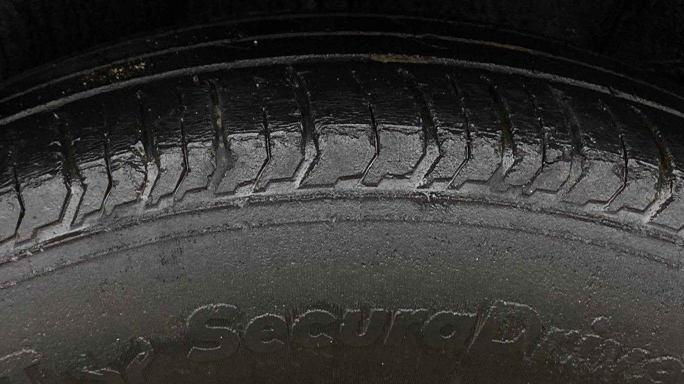 2022 Tata PUNCH ADVENTURE MT, Petrol, Manual, 61,537 km, Right Rear Tyre Tread