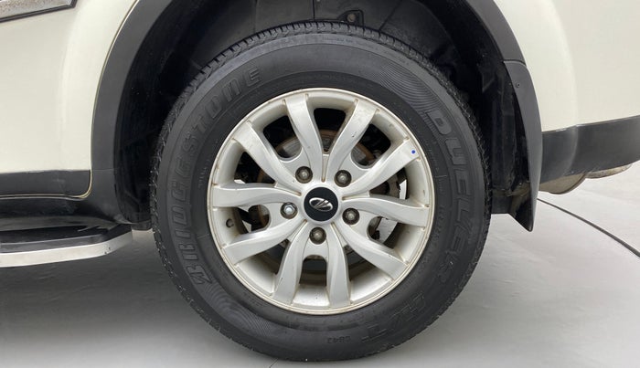 2018 Mahindra XUV500 W9, Diesel, Manual, 47,899 km, Left Rear Wheel