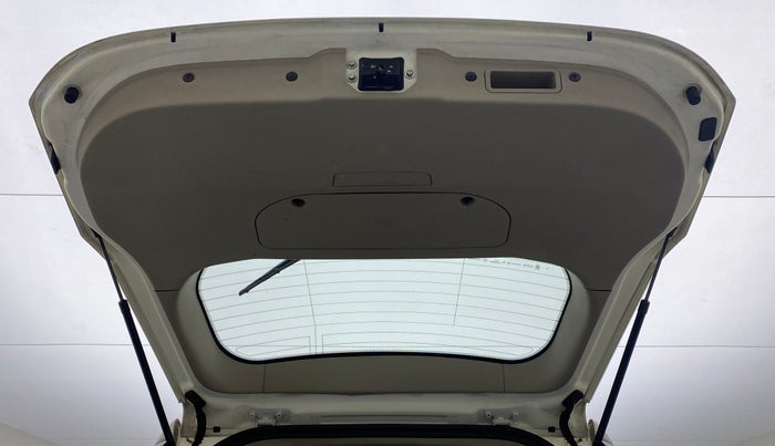 2018 Mahindra XUV500 W9, Diesel, Manual, 47,899 km, Boot Door Open
