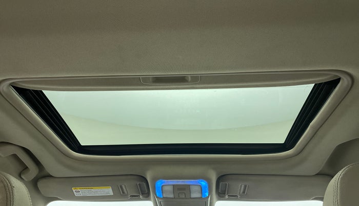 2018 Mahindra XUV500 W9, Diesel, Manual, 47,899 km, Moonroof/ Sunroof