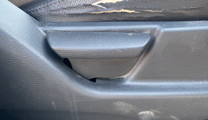 2015 Hyundai Eon MAGNA +, Petrol, Manual, 68,938 km, Driver Side Adjustment Panel