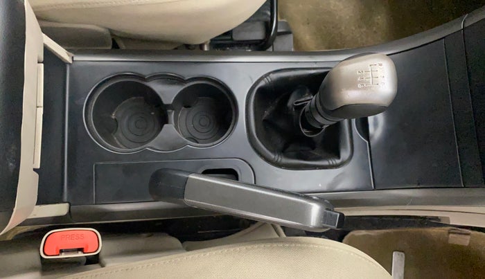 2017 Mahindra XUV500 W6, Diesel, Manual, 56,769 km, Gear Lever