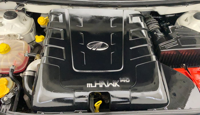 2017 Mahindra XUV500 W6, Diesel, Manual, 56,769 km, Engine View
