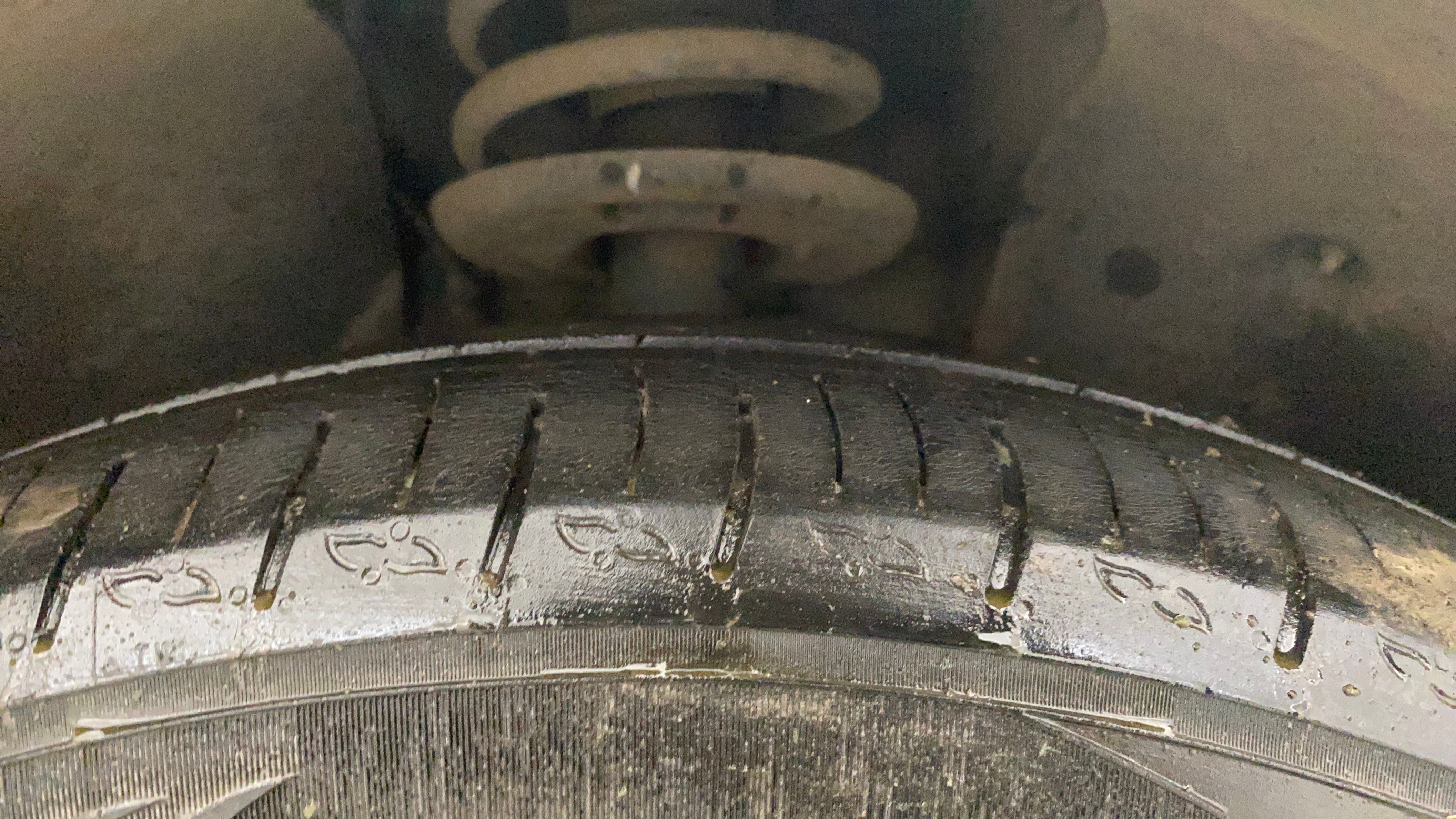 camera-Right-Front-Tyre-Tread