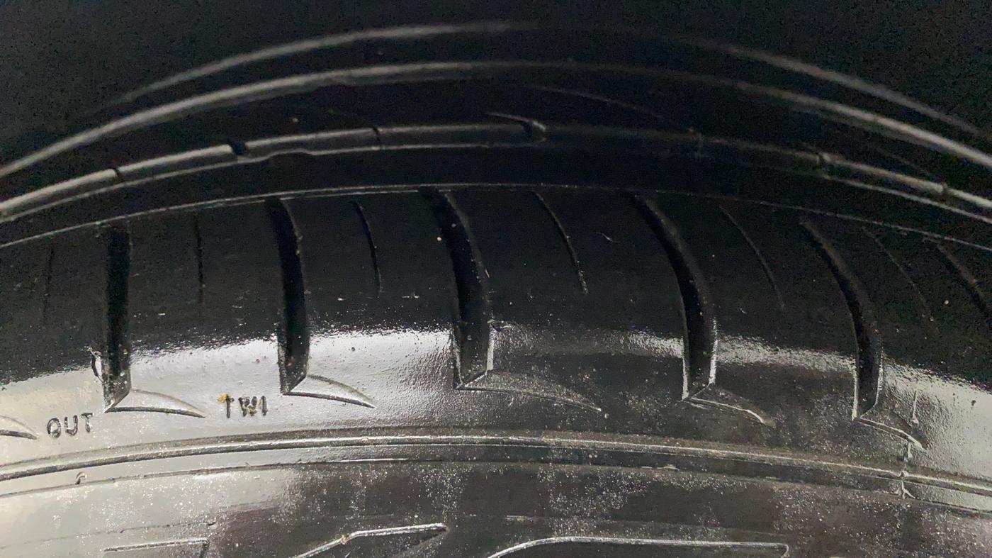 2011 Audi A6 2.0 TDI, Diesel, Automatic, 1,02,564 km, Left Rear Tyre Tread