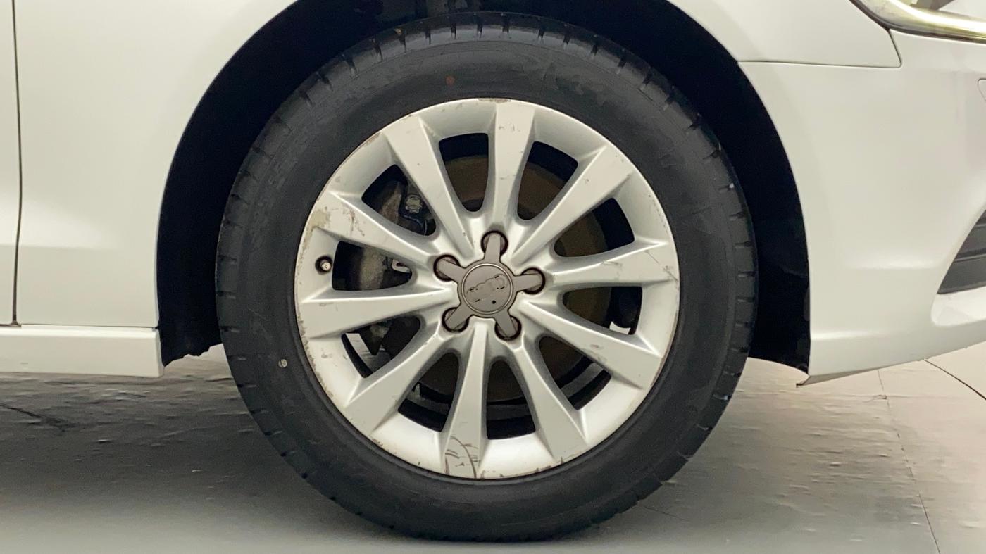 2011 Audi A6 2.0 TDI, Diesel, Automatic, 1,02,564 km, Right Front Wheel