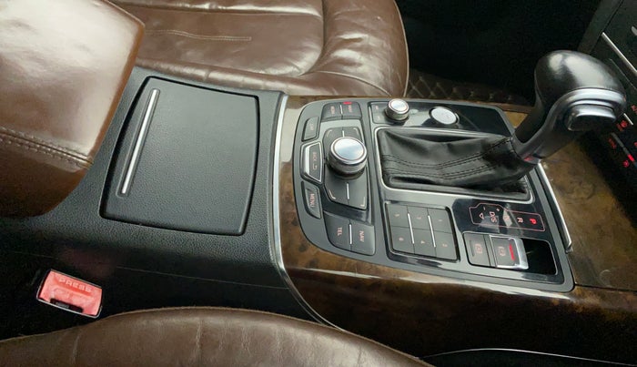 2011 Audi A6 2.0 TDI, Diesel, Automatic, 1,02,564 km, Gear Lever