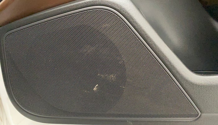 2011 Audi A6 2.0 TDI, Diesel, Automatic, 1,02,564 km, Speaker