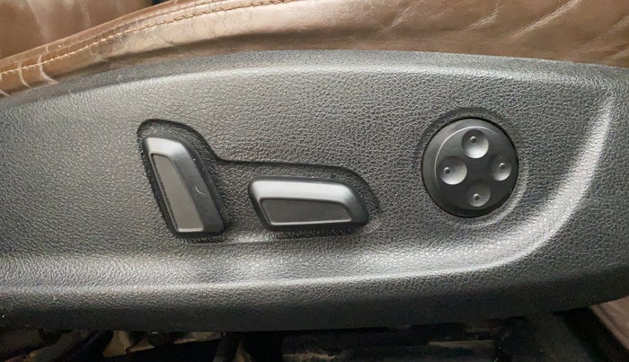 2011 Audi A6 2.0 TDI, Diesel, Automatic, 1,02,564 km, Driver Side Adjustment Panel