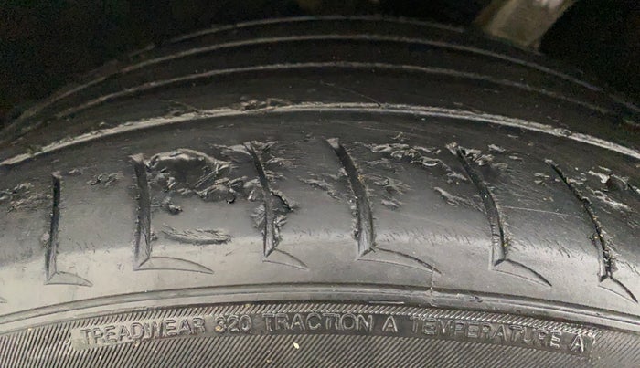 2011 Audi A6 2.0 TDI, Diesel, Automatic, 1,02,564 km, Left Front Tyre Tread