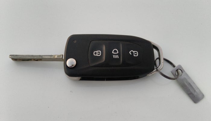 2024 Tata NEXON SMART+ 1.2 PETROL, Petrol, Manual, 30,711 km, Key Close Up