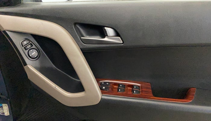 2016 Hyundai Creta SX PLUS 1.6 PETROL, Petrol, Manual, 30,512 km, Driver Side Door Panels Control