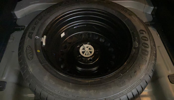 2016 Hyundai Creta SX PLUS 1.6 PETROL, Petrol, Manual, 30,512 km, Spare Tyre