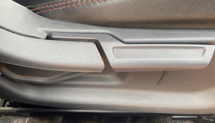 2020 Hyundai AURA S 1.2 AMT, CNG, Automatic, 1,07,451 km, Driver Side Adjustment Panel