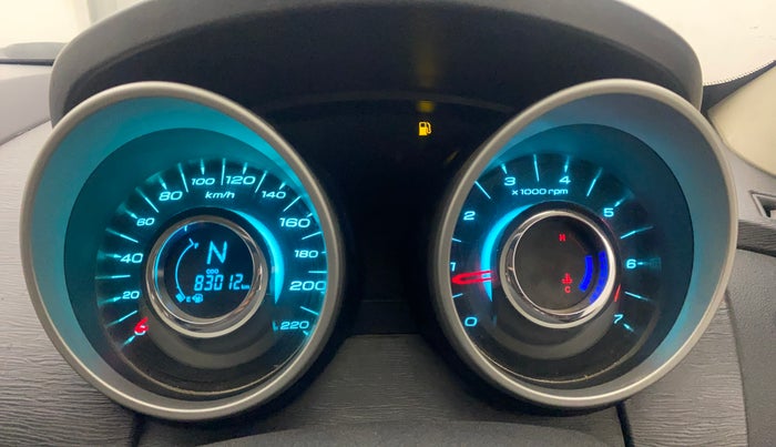 2015 Mahindra XUV500 W10, Diesel, Manual, 83,012 km, Odometer Image