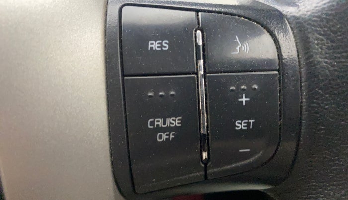 2015 Mahindra XUV500 W10, Diesel, Manual, 83,012 km, Adaptive Cruise Control