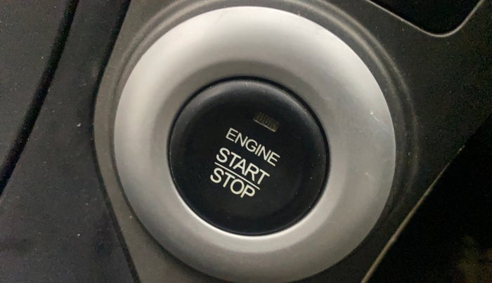 2015 Mahindra XUV500 W10, Diesel, Manual, 83,012 km, Keyless Start/ Stop Button