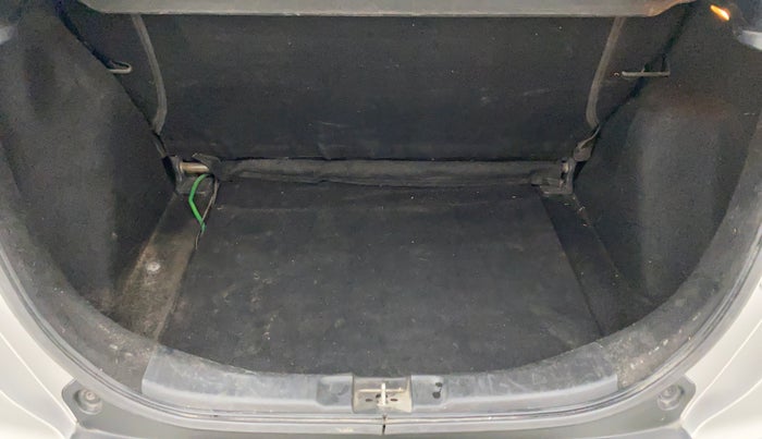 2018 Honda WR-V 1.5L I-DTEC S MT, Diesel, Manual, 51,943 km, Boot Inside