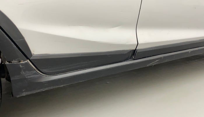 2018 Honda WR-V 1.5L I-DTEC S MT, Diesel, Manual, 51,943 km, Right running board - Minor scratches