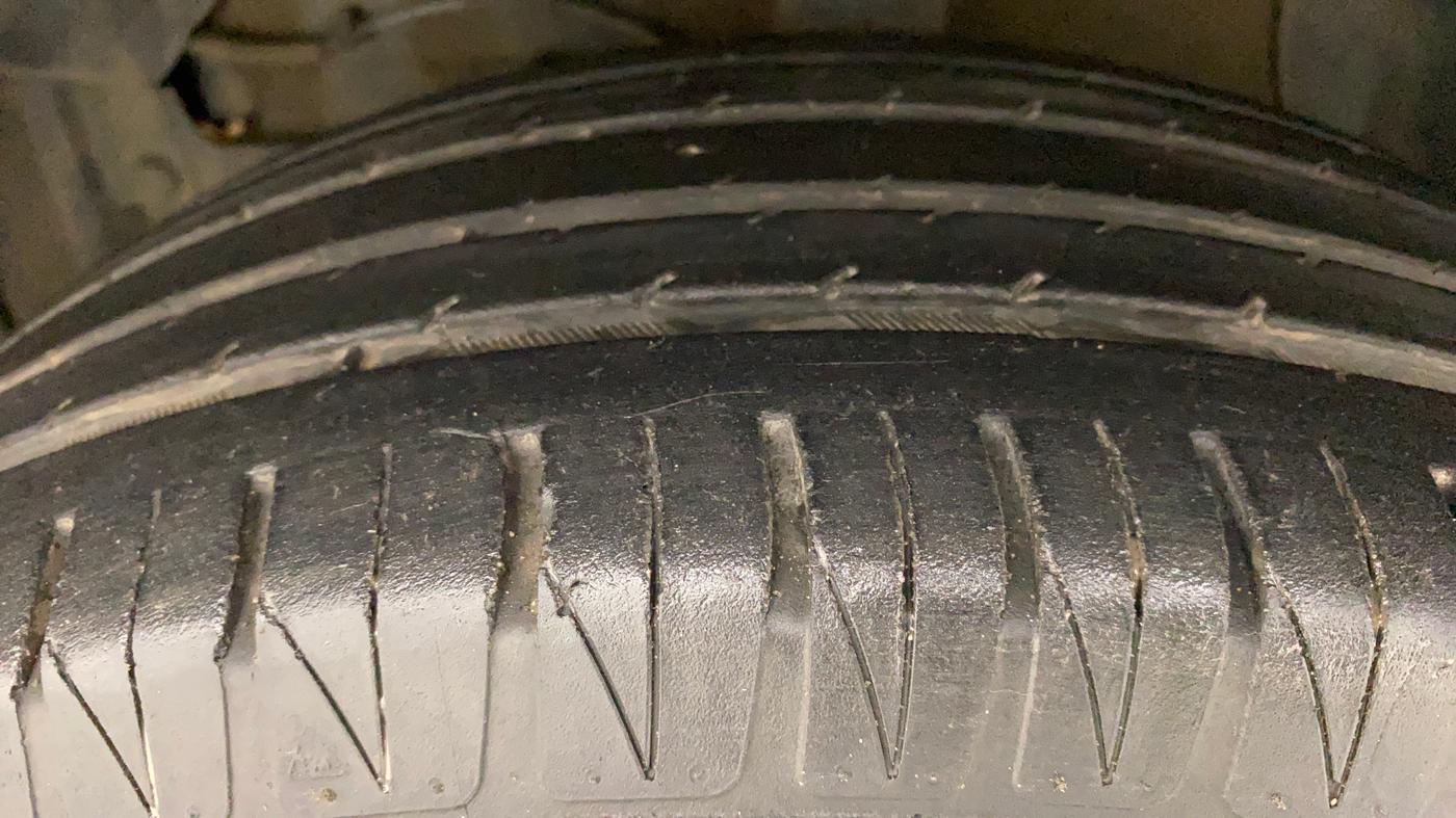 2017 Maruti Vitara Brezza ZDI PLUS, Diesel, Manual, 69,301 km, Left Front Tyre Tread