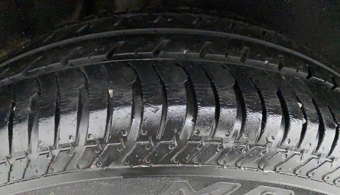 2015 Ford Ecosport 1.5 TREND TI VCT, Petrol, Manual, 61,572 km, Right Front Tyre Tread