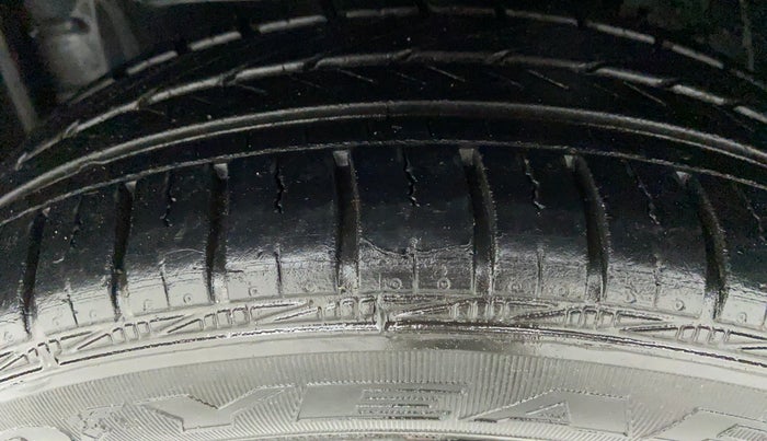 2018 Toyota YARIS J MT, Petrol, Manual, 16,251 km, Left Front Tyre Tread