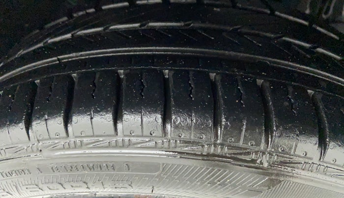 2018 Toyota YARIS J MT, Petrol, Manual, 16,251 km, Right Front Tyre Tread