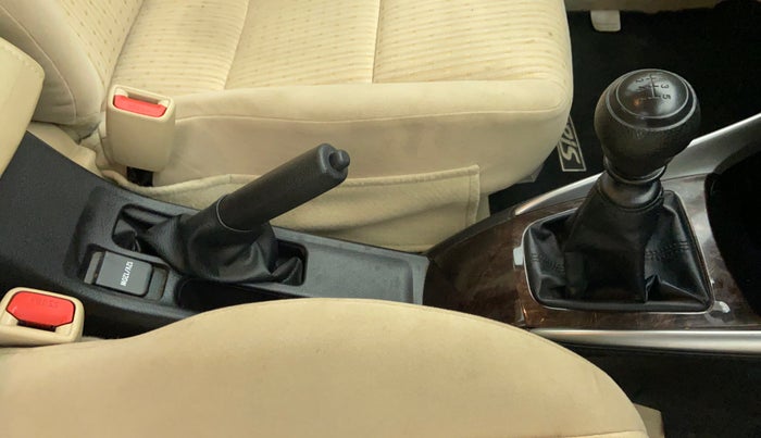 2018 Toyota YARIS J MT, Petrol, Manual, 16,251 km, Gear Lever