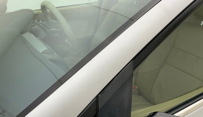 2013 Honda City 1.5L I-VTEC V MT SUNROOF, Petrol, Manual, 1,24,330 km, Left A pillar - Slight discoloration